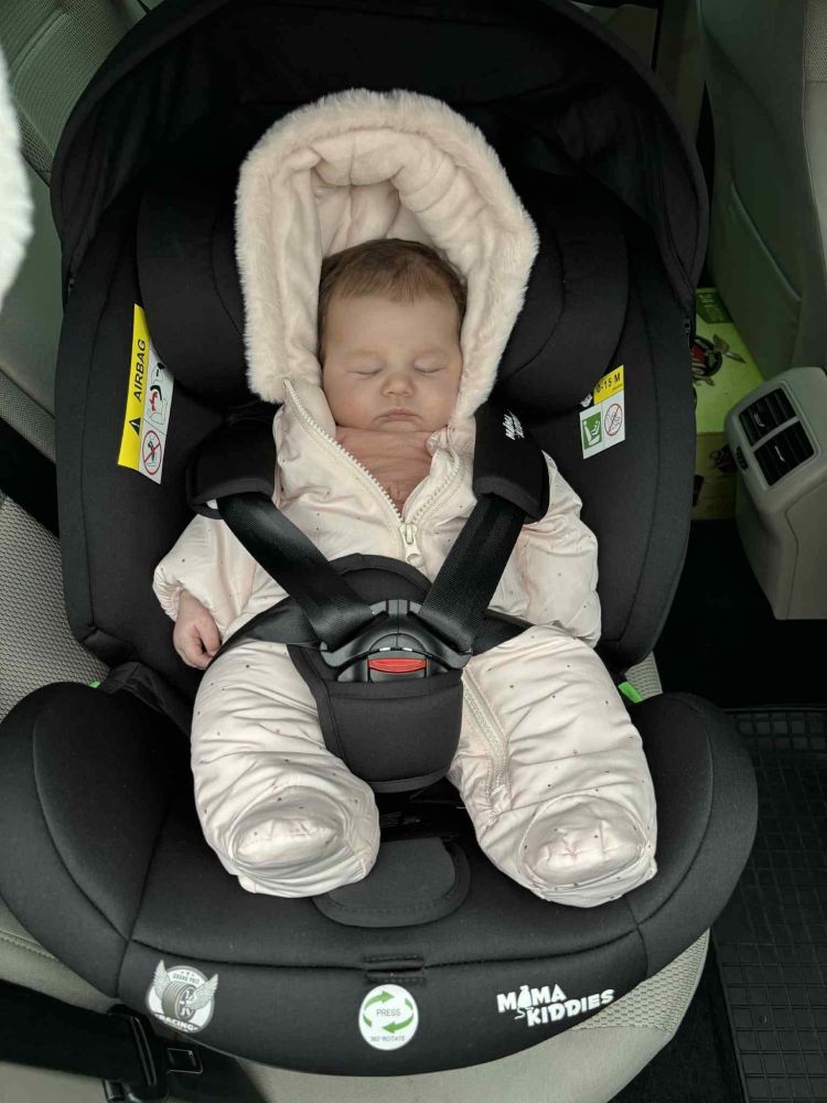 Mama Kiddies® Autokindersitz Kundenfoto