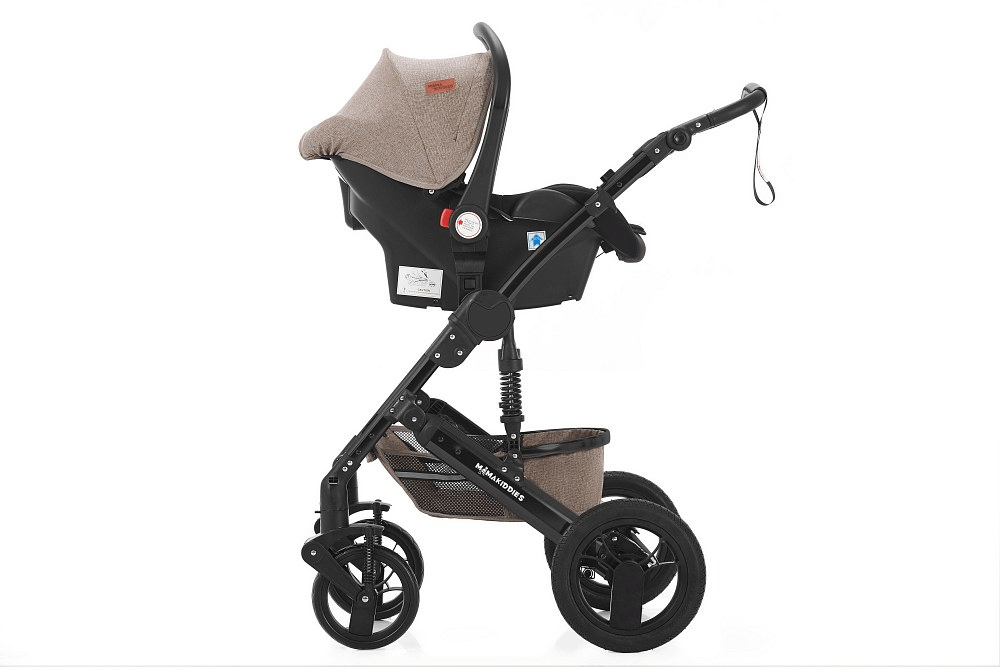 Mama Kiddies® Evening Star Black Edition Babyschale auf dem Gestell