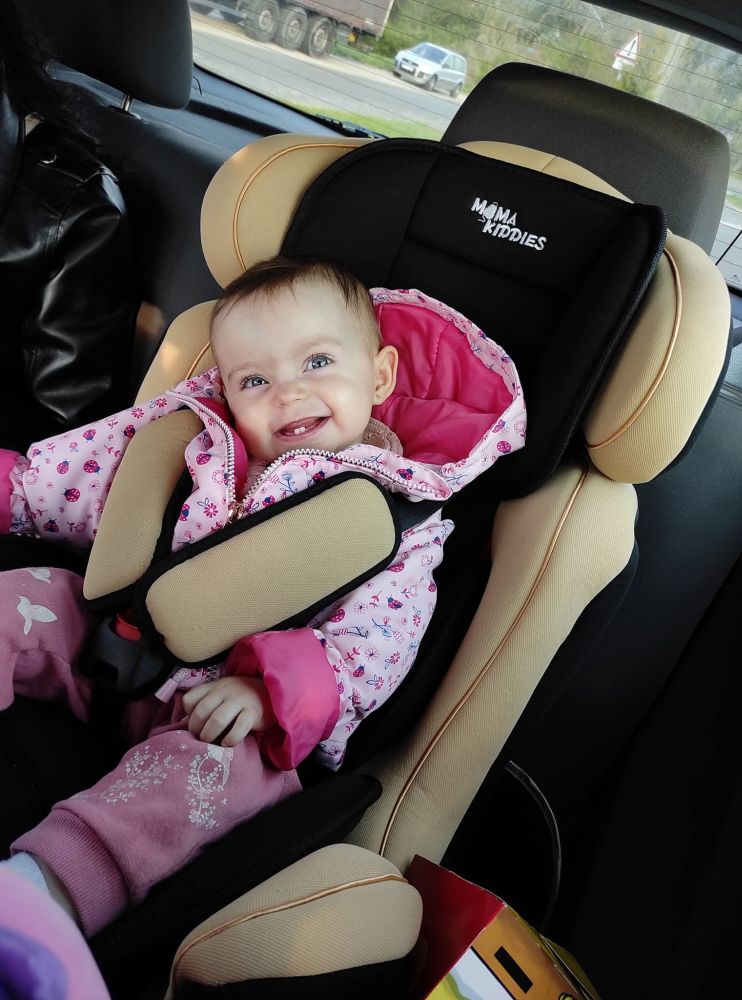Mama Kiddies® Autokindersitz Kundenfoto