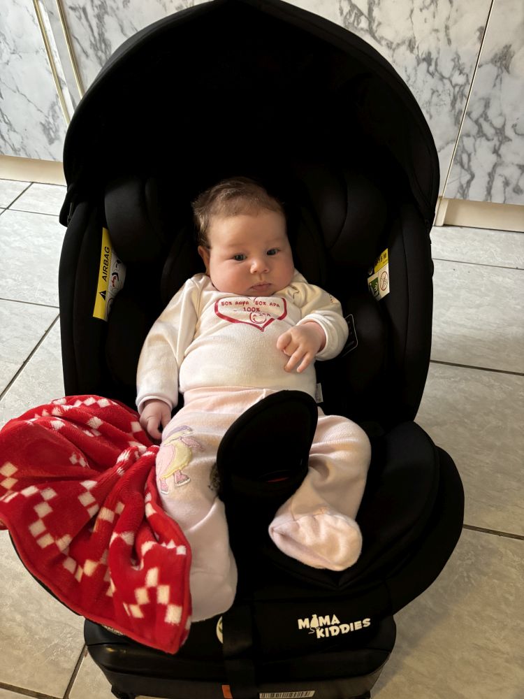 Mama Kiddies® Autokindersitz Kundenfoto